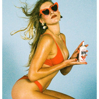 VACATION Classic Whip Sunscreen Mousse SPF30